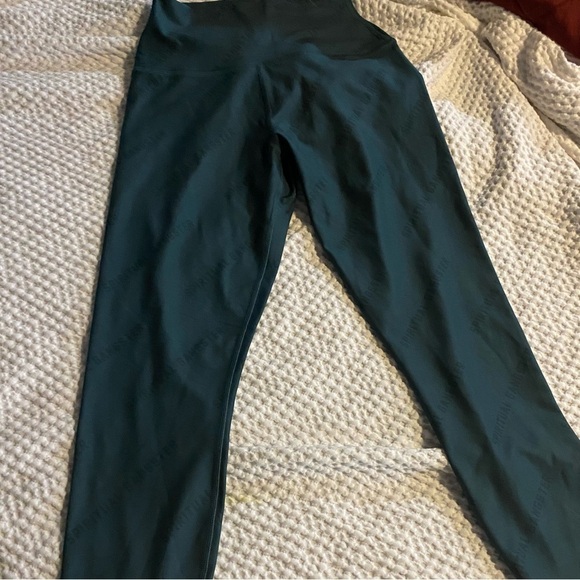 SPIRITUAL GANGSTER LOVE LEGGINGS IN DARK GREEN W/SPELLOUT IN REFLECTIVE VINYL - Picture 3 of 12